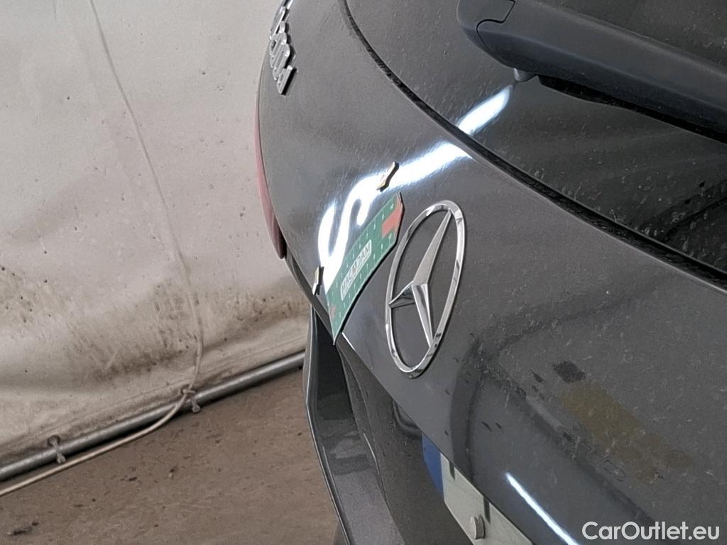  Mercedes  GLA MERCEDES-BENZ  / 2020 / 5P / SUV 2.0  200 D PROGRESSIVE LINE DCT #33