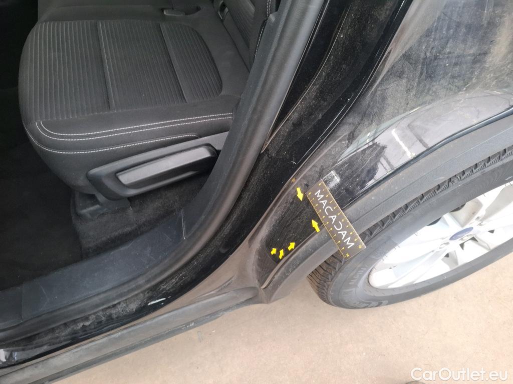  Ford  Kuga  Plug-In Hybrid Titanium 2.5 240CV BVA6 E6d #36