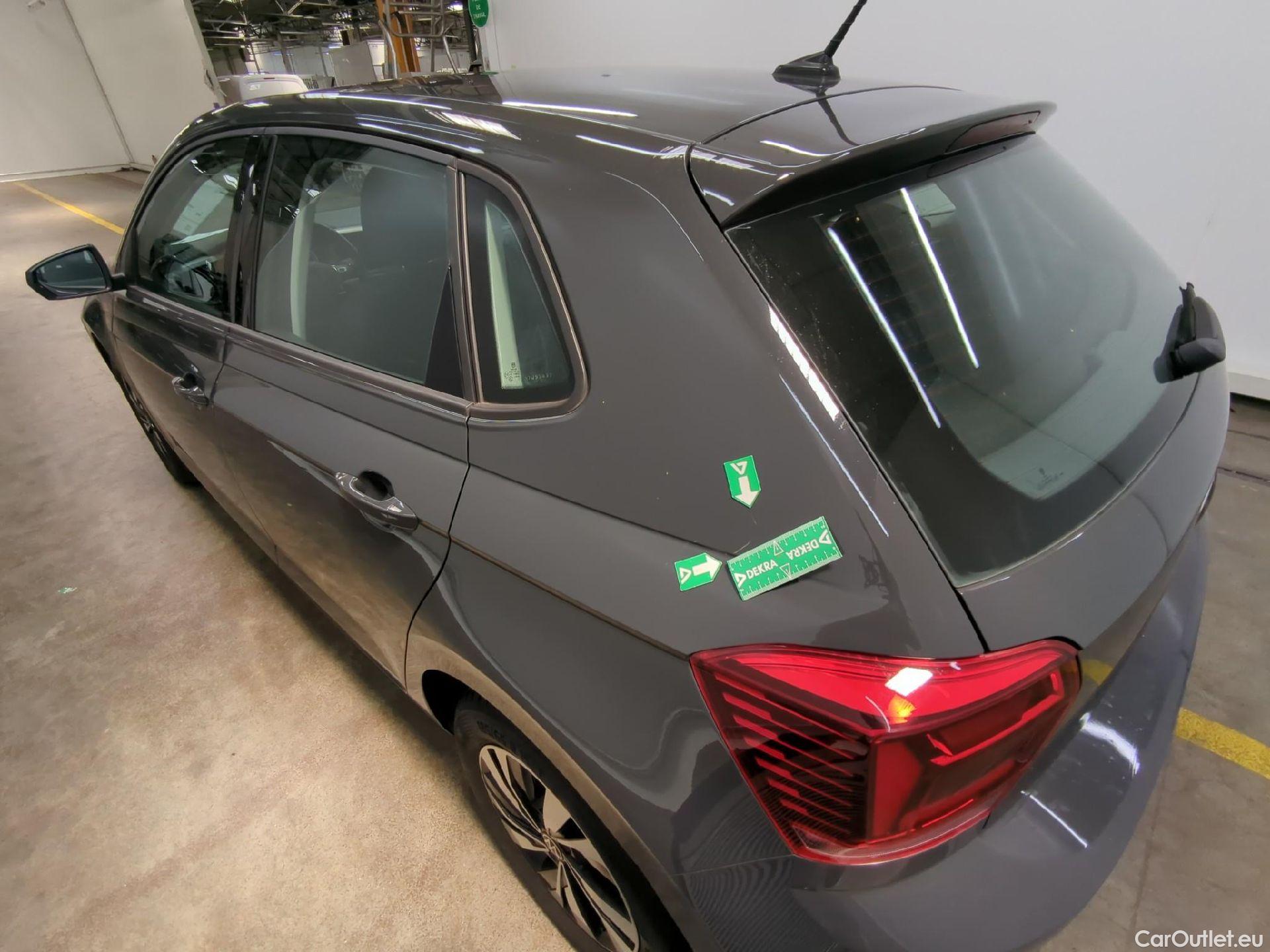  Volkswagen  Polo  VI Lounge 1.0 80CV BVM5 E6d #24