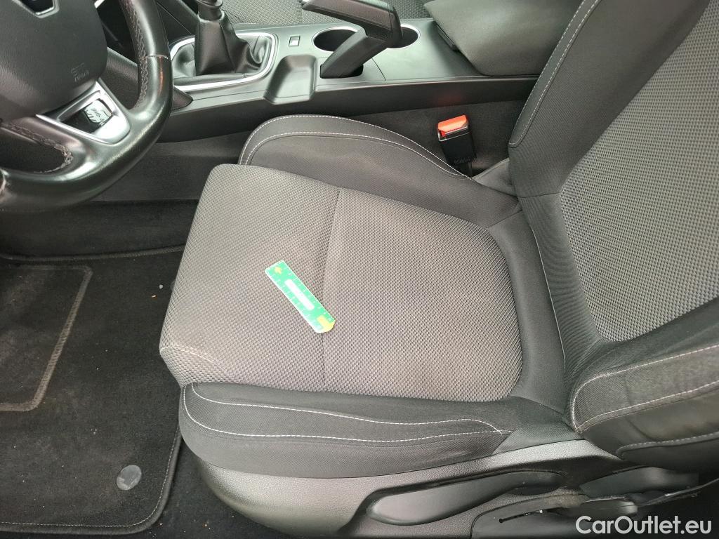  Renault  Megane  IV Berline 5pt. Société Air Nav 1.5 dCi 90CV BVM6 E6 #38