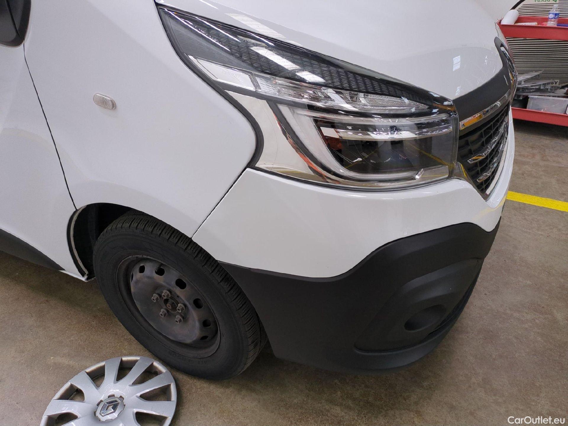  Renault  Trafic RENAULT  / 2019 / 4P / Fourgon tole FG GCF L1H1 1200 Energy dCi 145 #7
