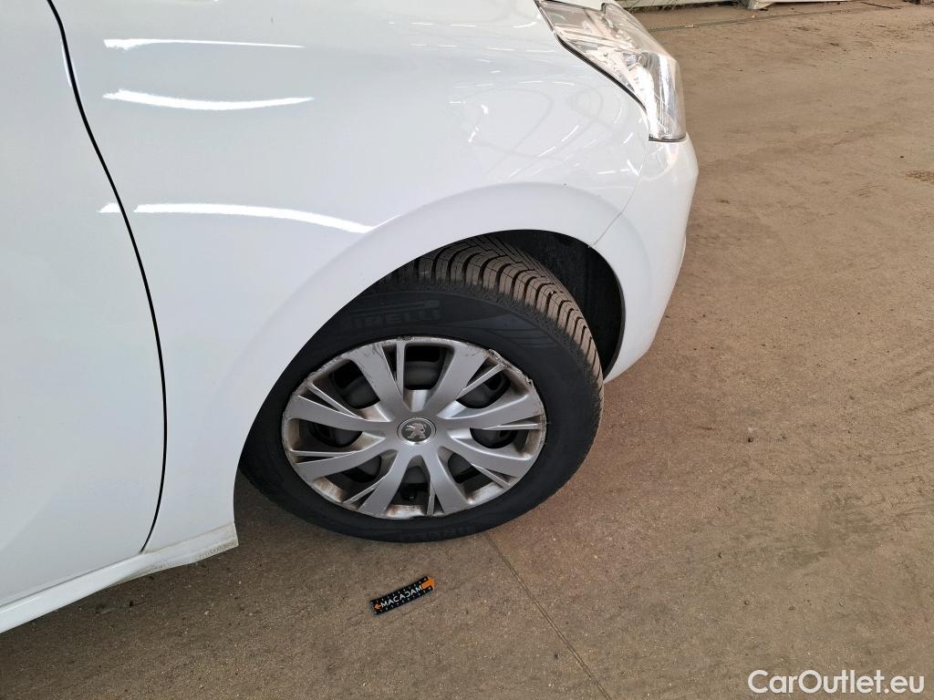  Peugeot  208  Affaire Premium Pack 1.5 HDi 100CV BVM5 E6dT #12