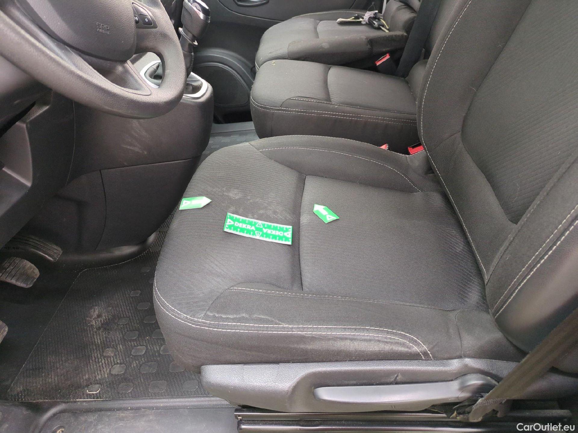  Renault  Trafic RENAULT  / 2019 / 4P / Fourgon tole FG GCF L1H1 1200 Energy dCi 145 #3