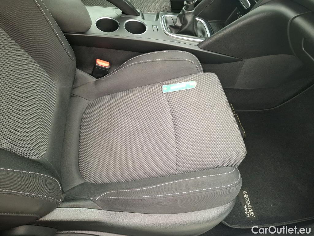  Renault  Megane  IV Berline 5pt. Société Air Nav 1.5 dCi 90CV BVM6 E6 #37