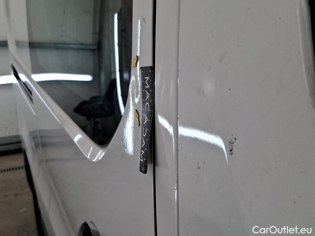  Renault  Trafic RENAULT  / 2021 / 4P / Fourgon tôlé CA CF L2H1 3T Blue dCi 150 #64