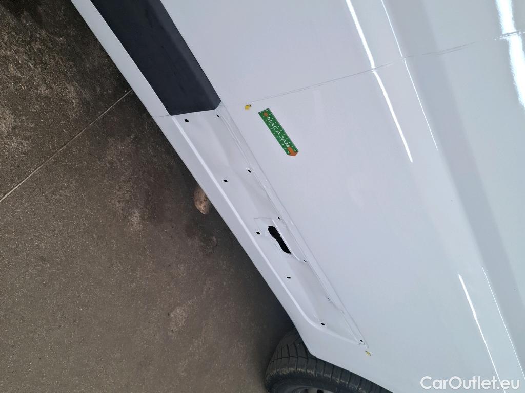  Peugeot  Boxer PEUGEOT  VU 4p Fourgon 2.0 BLUEHDI 160 S&S PREMIUM PA 335 L3H3 #30