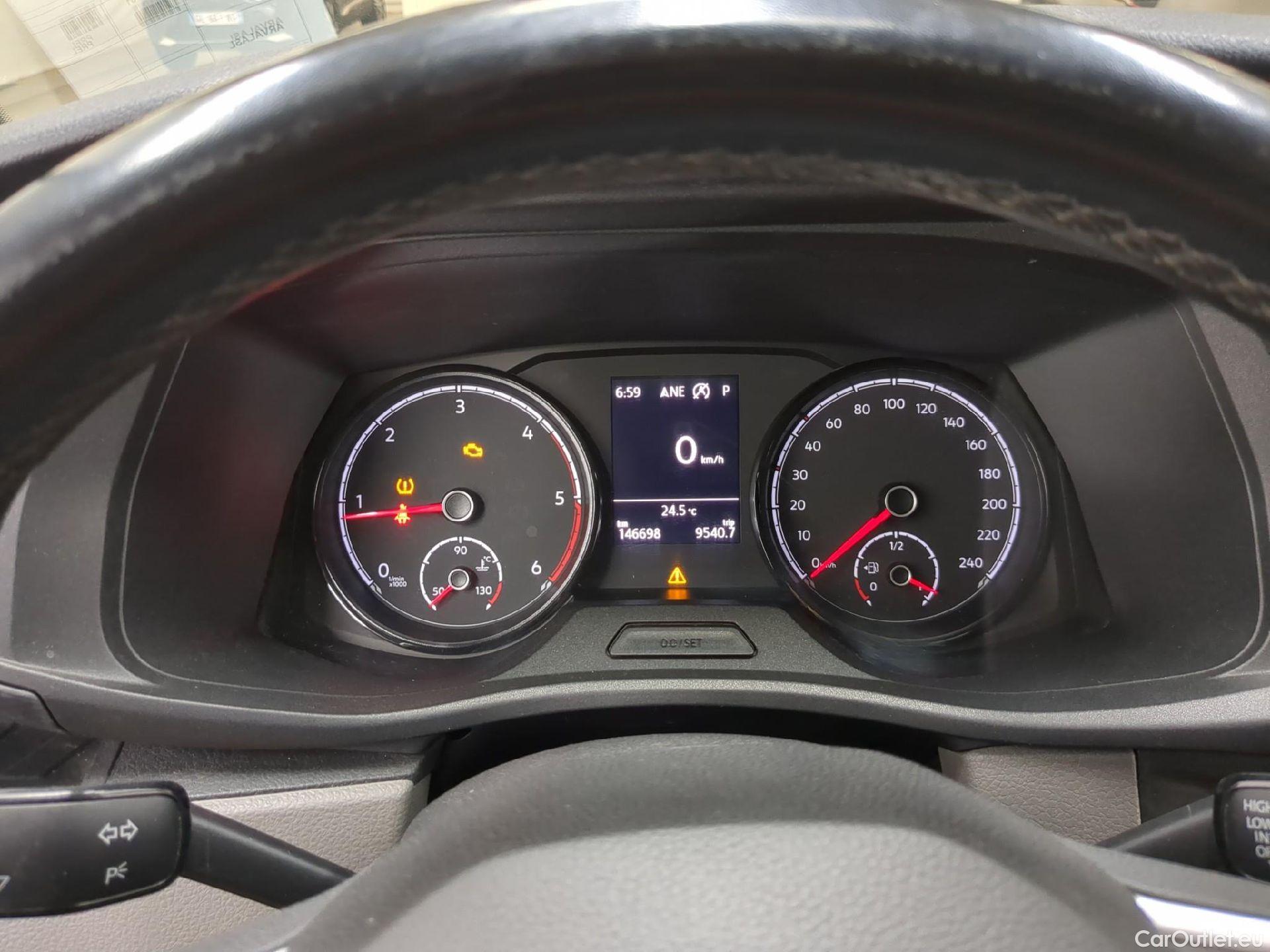  Volkswagen  Transporter VOLKSWAGEN  / 2019 / 4P / Fourgon tôlé 2.0 TDi 150 DSG7 L1H1 Business Line Plus #1
