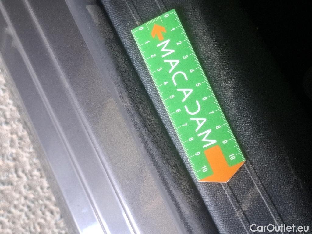  Peugeot  208  Premium 1.5 HDi 100CV BVM6 E6d #33