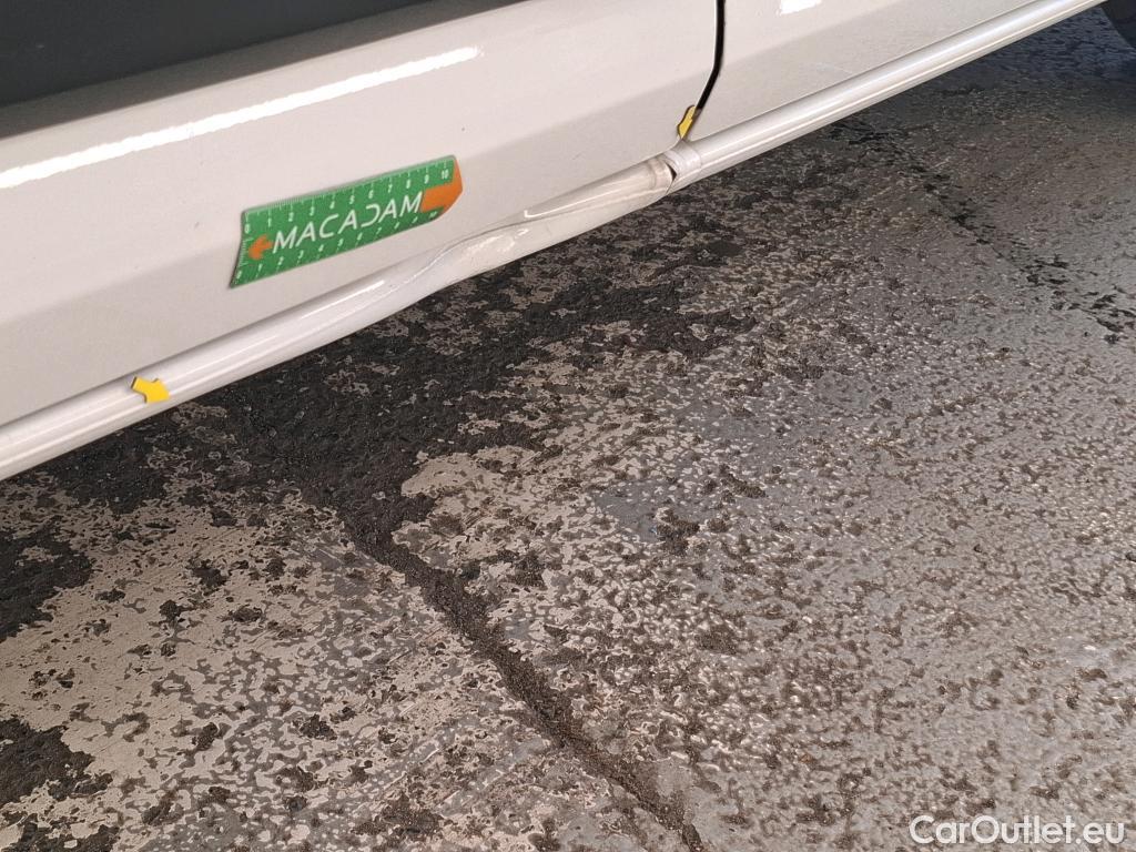  Volkswagen  Crafter  Fourgon Fourgon 35 mittlerer Radstand mit Hochdach FWD 2.0 140CV BVM6 #13