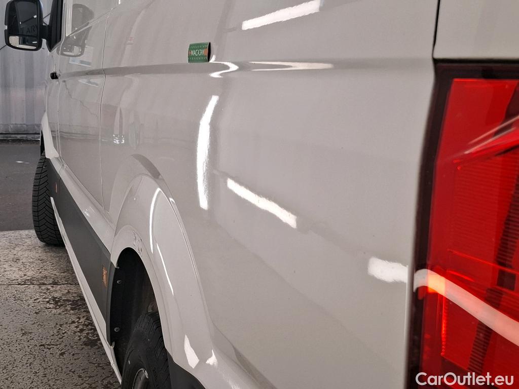  Volkswagen  Crafter  Fourgon Fourgon 35 mittlerer Radstand mit Hochdach FWD 2.0 140CV BVM6 #9