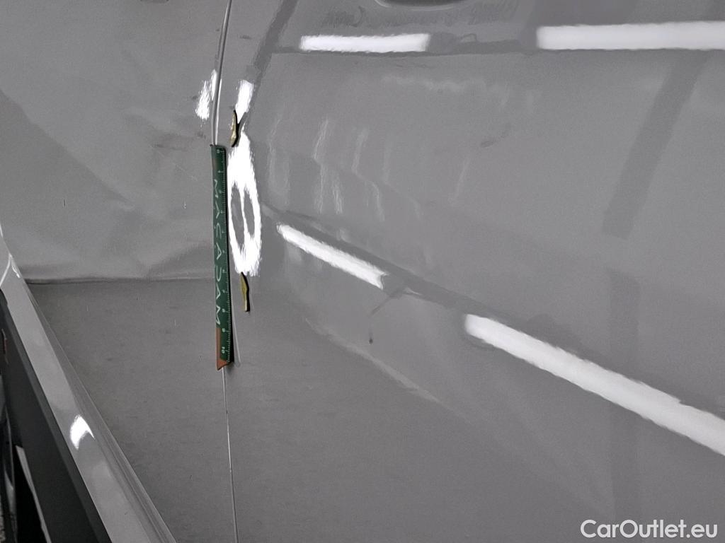  Volkswagen  Crafter  Fourgon Fourgon 35 mittlerer Radstand mit Hochdach FWD 2.0 140CV BVM6 #18