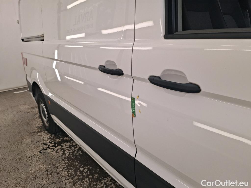  Volkswagen  Crafter  Fourgon Fourgon 35 mittlerer Radstand mit Hochdach FWD 2.0 140CV BVM6 #17