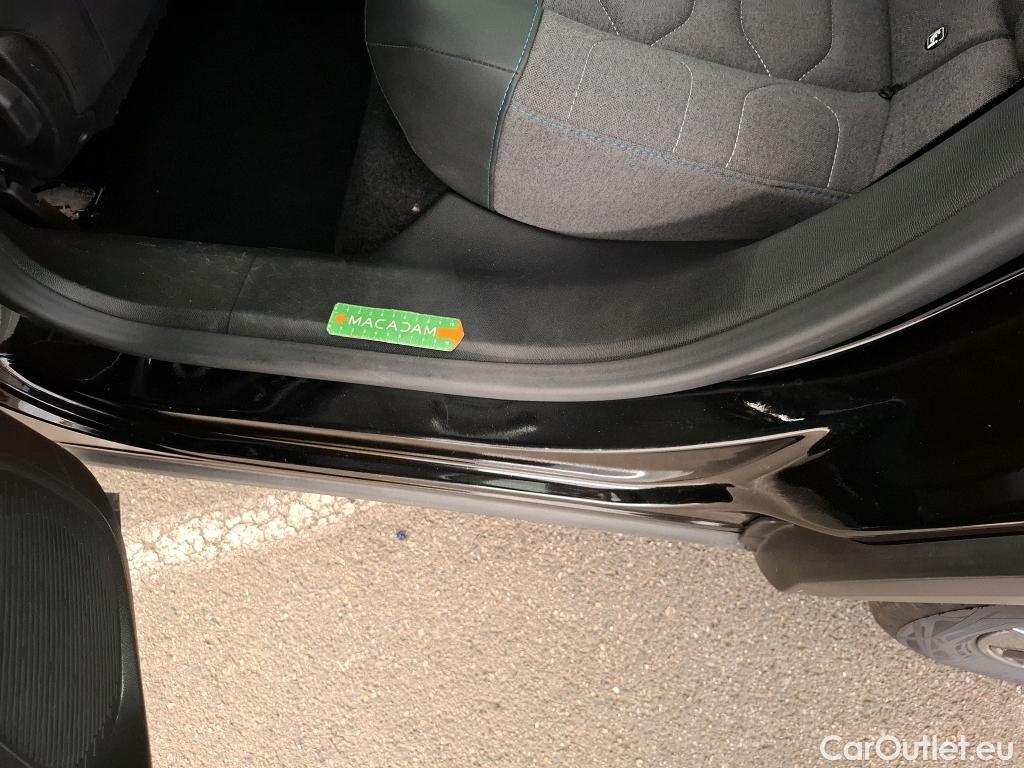  Citroen  C4  X Feel Pack 1.2 PureTech 130CV BVA8 6E #3
