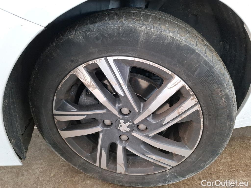  Peugeot  208  Allure Business 1.2 PureTech 100CV BVM6 E6d #19