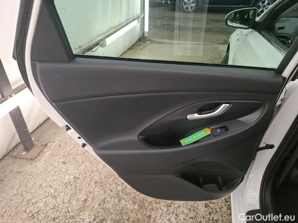  Hyundai  i30 HYUNDAI  / 2020 / 5P / Berline 1.0 T-GDI 120 DCT-7 MHEV CREATIVE #1