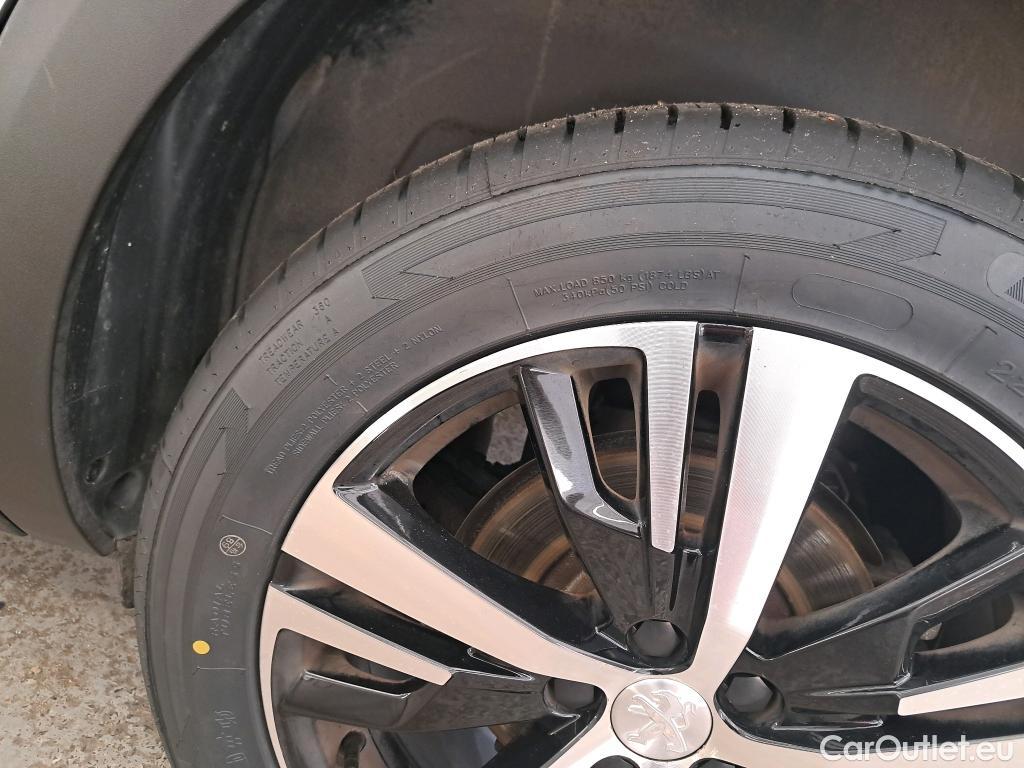  Peugeot  5008  GT 1.2 PureTech 130CV BVA8 7 Sieges E6d #14