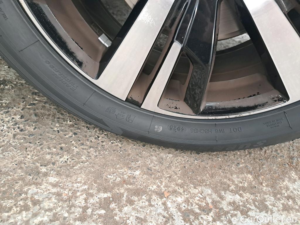  Peugeot  5008  GT 1.2 PureTech 130CV BVA8 7 Sieges E6d #25