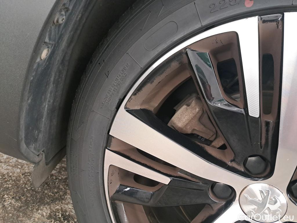  Peugeot  5008  GT 1.2 PureTech 130CV BVA8 7 Sieges E6d #4