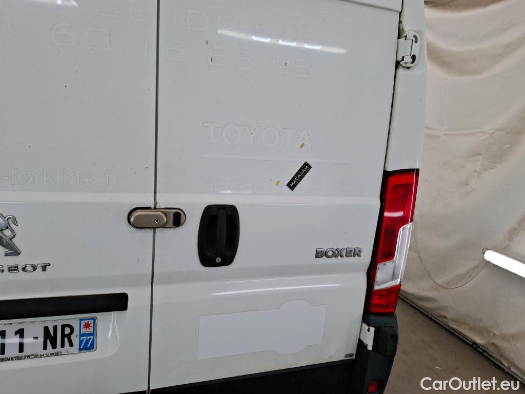  Peugeot  Boxer PEUGEOT  / 2014 / 4P / Fourgon tôlé BlueHDi S&S 120 ASPHALT 333 L1H2 #16