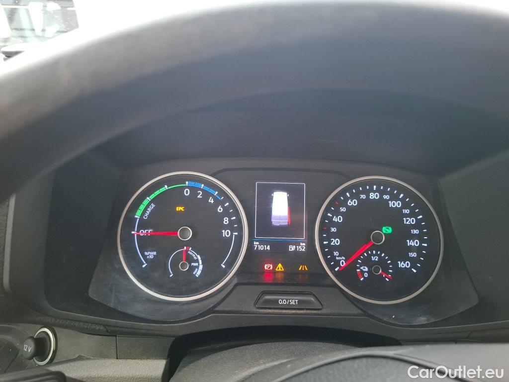  Volkswagen  Crafter  Fourgon e- 35 Fourgon mittellang Hochdach FWD 35kWh BVA #66