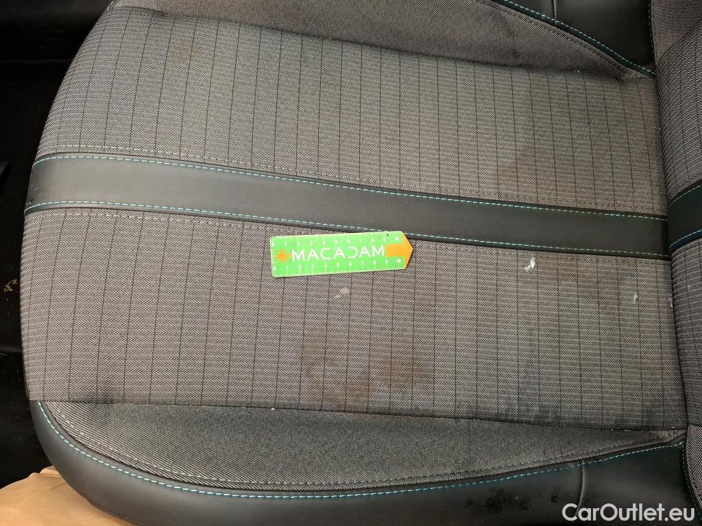  Peugeot  208  Allure Business 1.2 PureTech 100CV BVM6 E6d #18