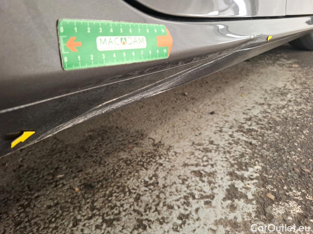  Peugeot  208  Allure Business 1.2 PureTech 100CV BVM6 E6d #2