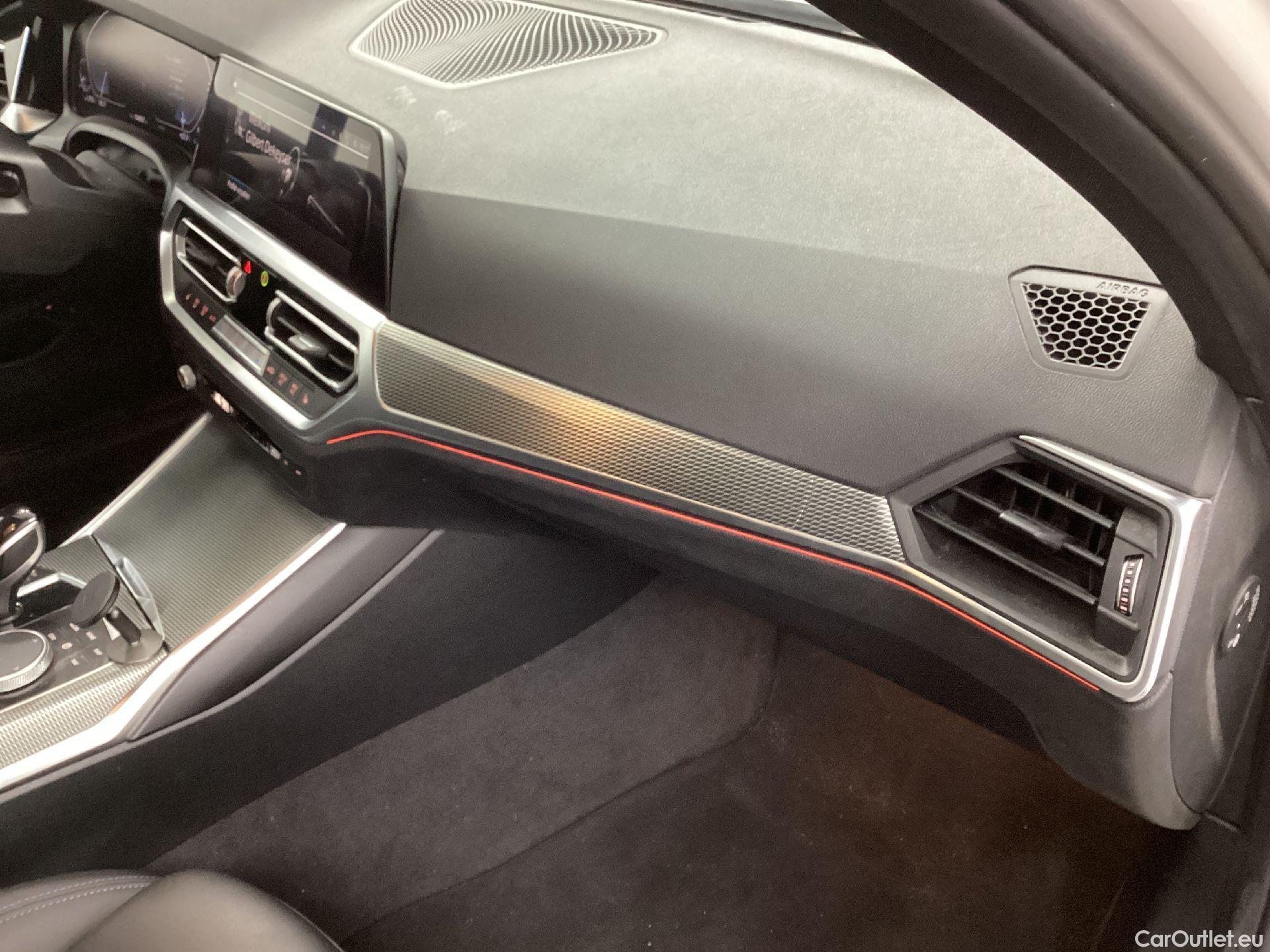  Bmw  Serie 3 BMW, 3-serie T FL'22 PHEV, BMW 3 Reeks Touring 320e (150 kW) 5d ///M-Sportkit #17