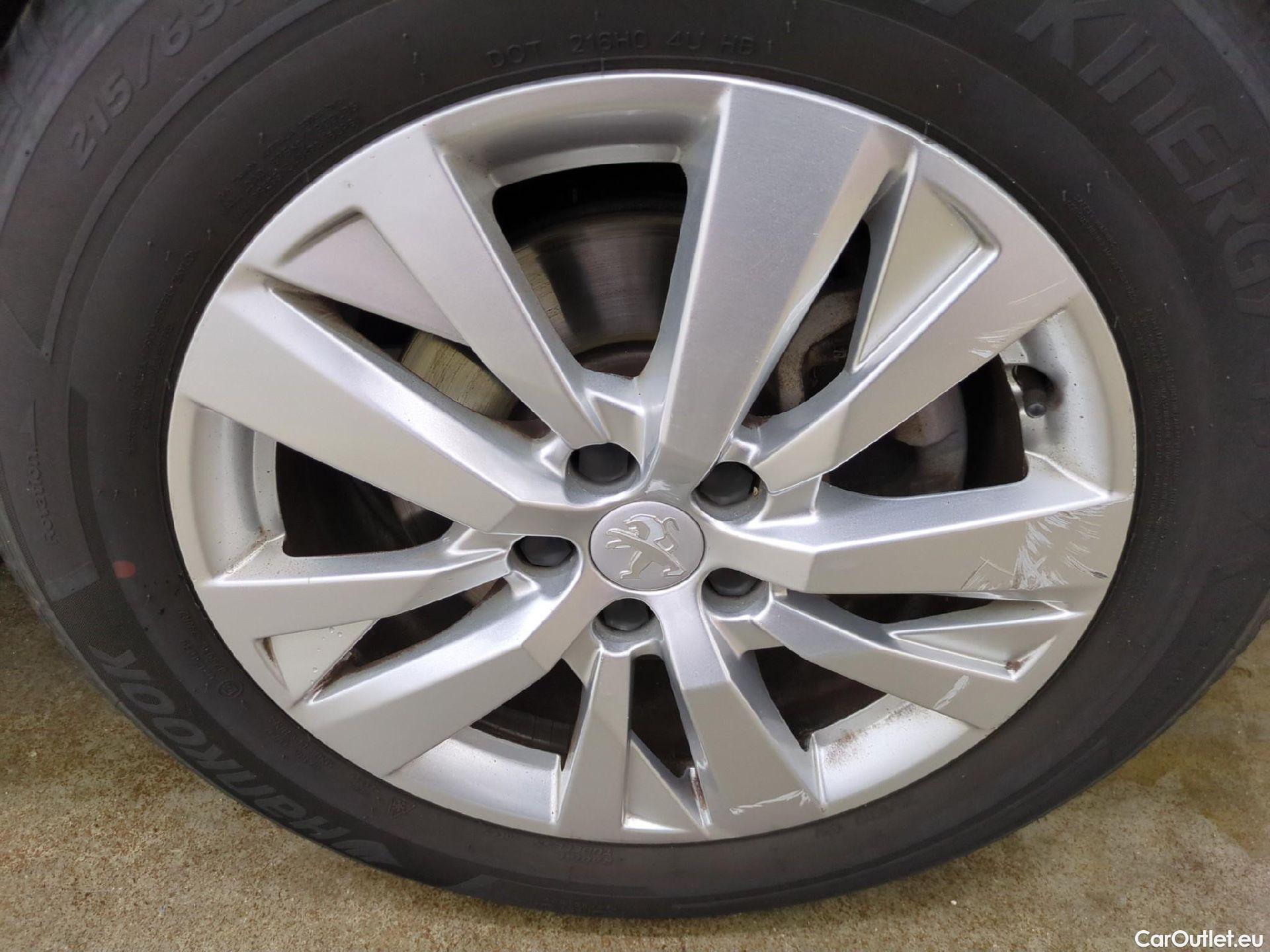  Peugeot  3008  Active Pack 1.5 HDi 130CV BVA8 E6d #8