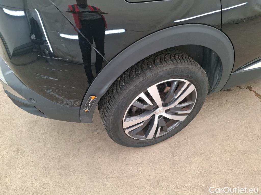  Peugeot  3008  Allure Pack 1.2 PureTech 130CV BVA8 E6d #24