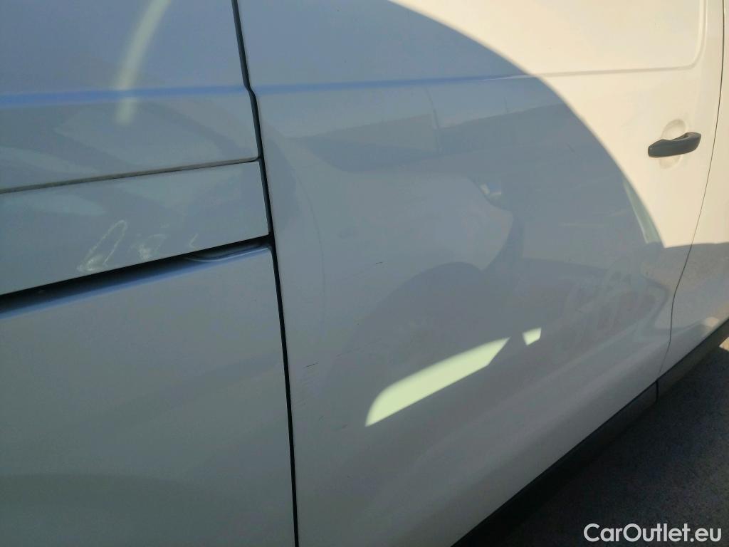  Peugeot  Expert PEUGEOT  / 2016 / 4P / furgón Furgón Premium 1.5 BlueHDi 120 Standard #3