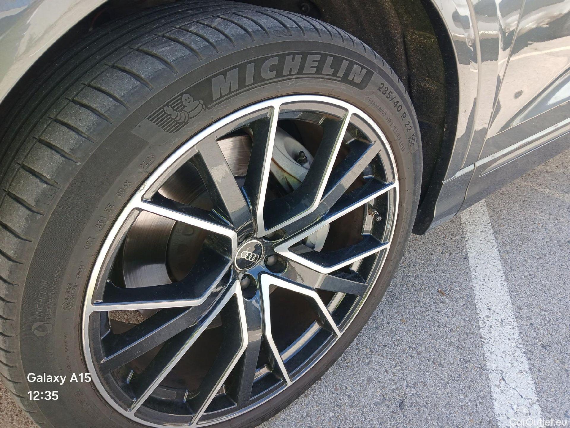  Audi  Q8 AUDI  / 2018 / 5P / todoterreno 55 TFSIe 250kW (340CV) quattro tiptronic #5