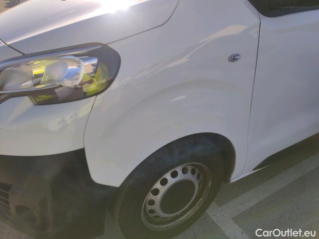  Peugeot  Expert PEUGEOT  / 2016 / 4P / furgón Furgón Premium 1.5 BlueHDi 120 Standard #25