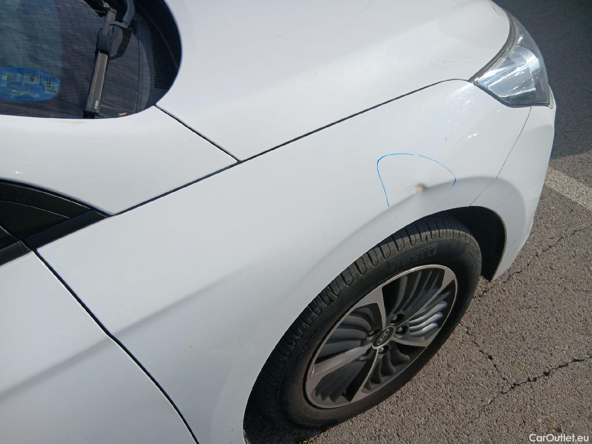  Hyundai   Ioniq HYUNDAI / 2019 / 5P / berlina con portón 1.6 GDI PHEV Klass DCT #19