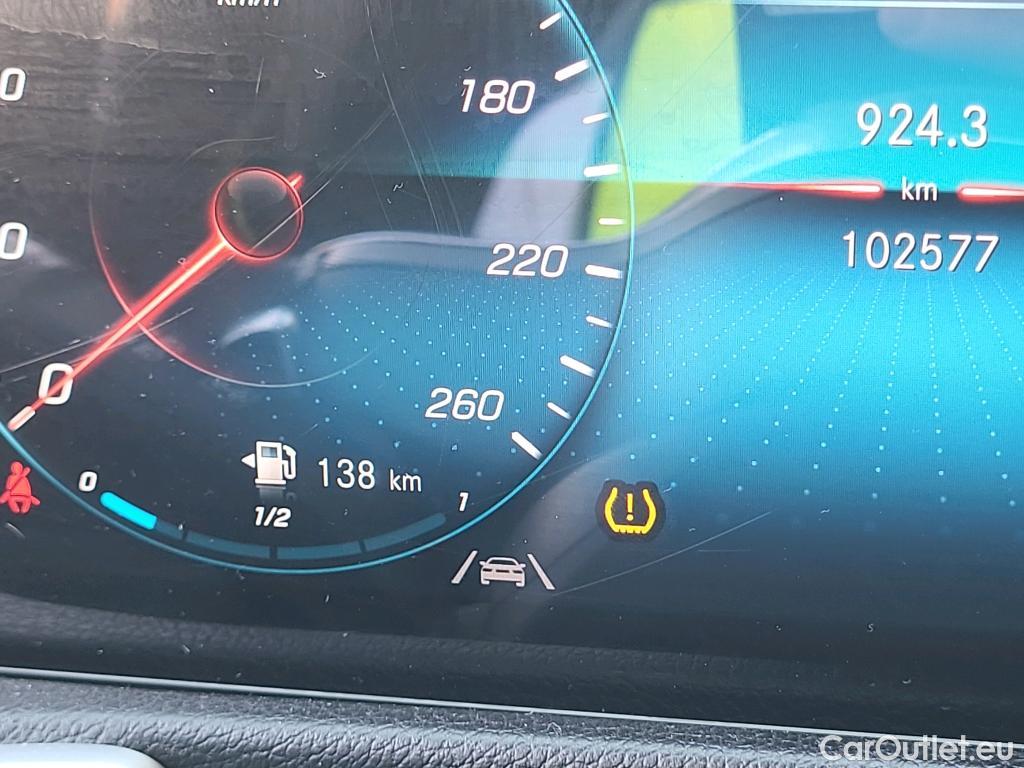  Mercedes  GLB MERCEDES-BENZ  / 2019 / 5P / todoterreno 2.0  200 D DCT 110KW (150CV) #8
