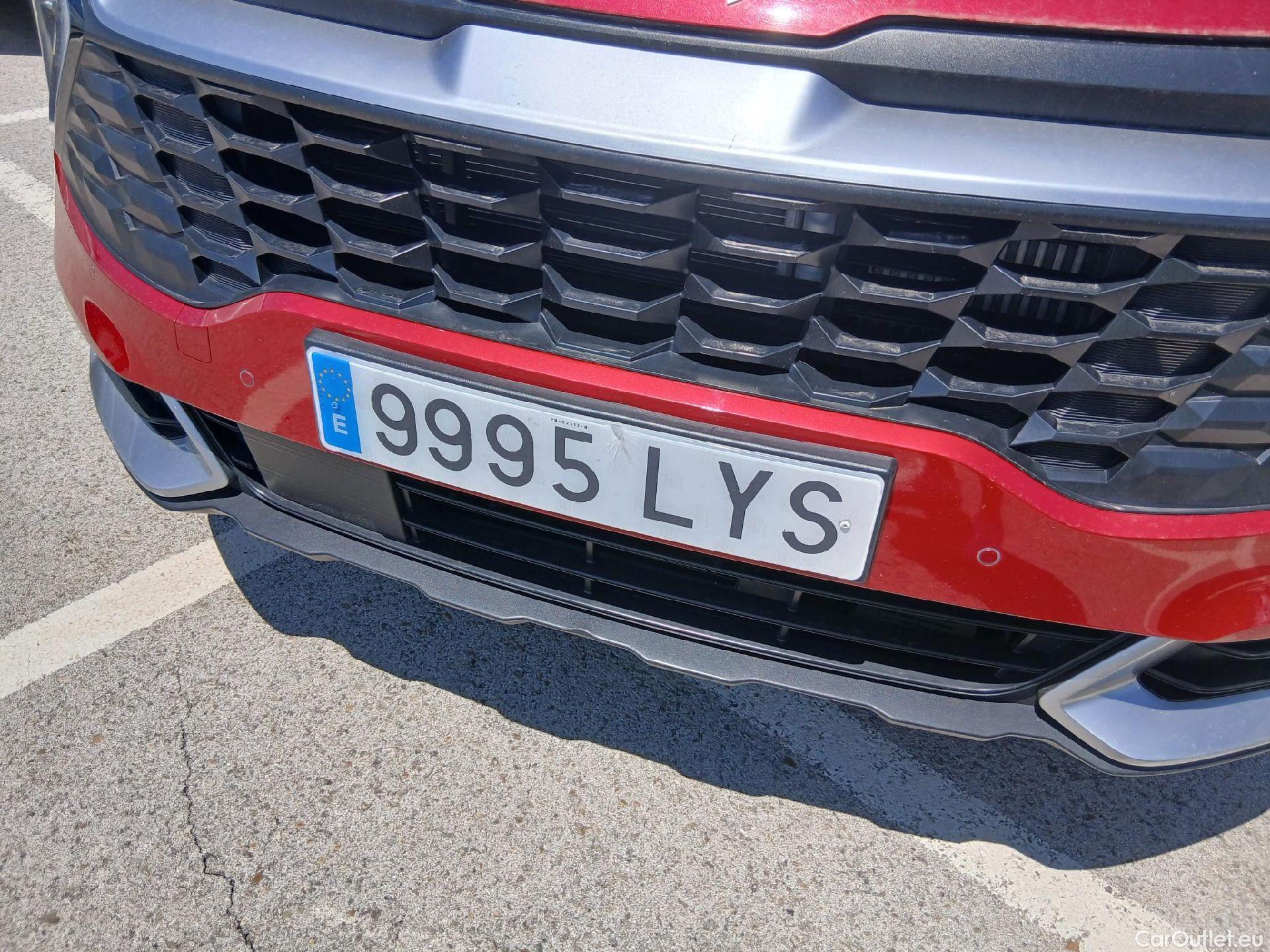  KIA  Sportage KIA  / 2022 / 5P / todoterreno 1.6 T-GDi PHEV 198kW (265CV) Drive 4X4 #4