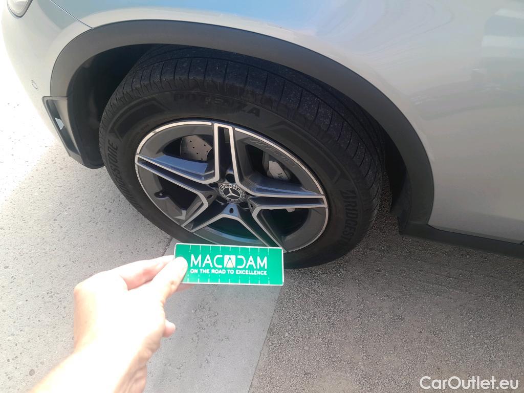  Mercedes  G-Klasee MERCEDES-BENZ GLC Coupé / 2019 / 5P / coupé GLC 300 e 4MATIC  #3