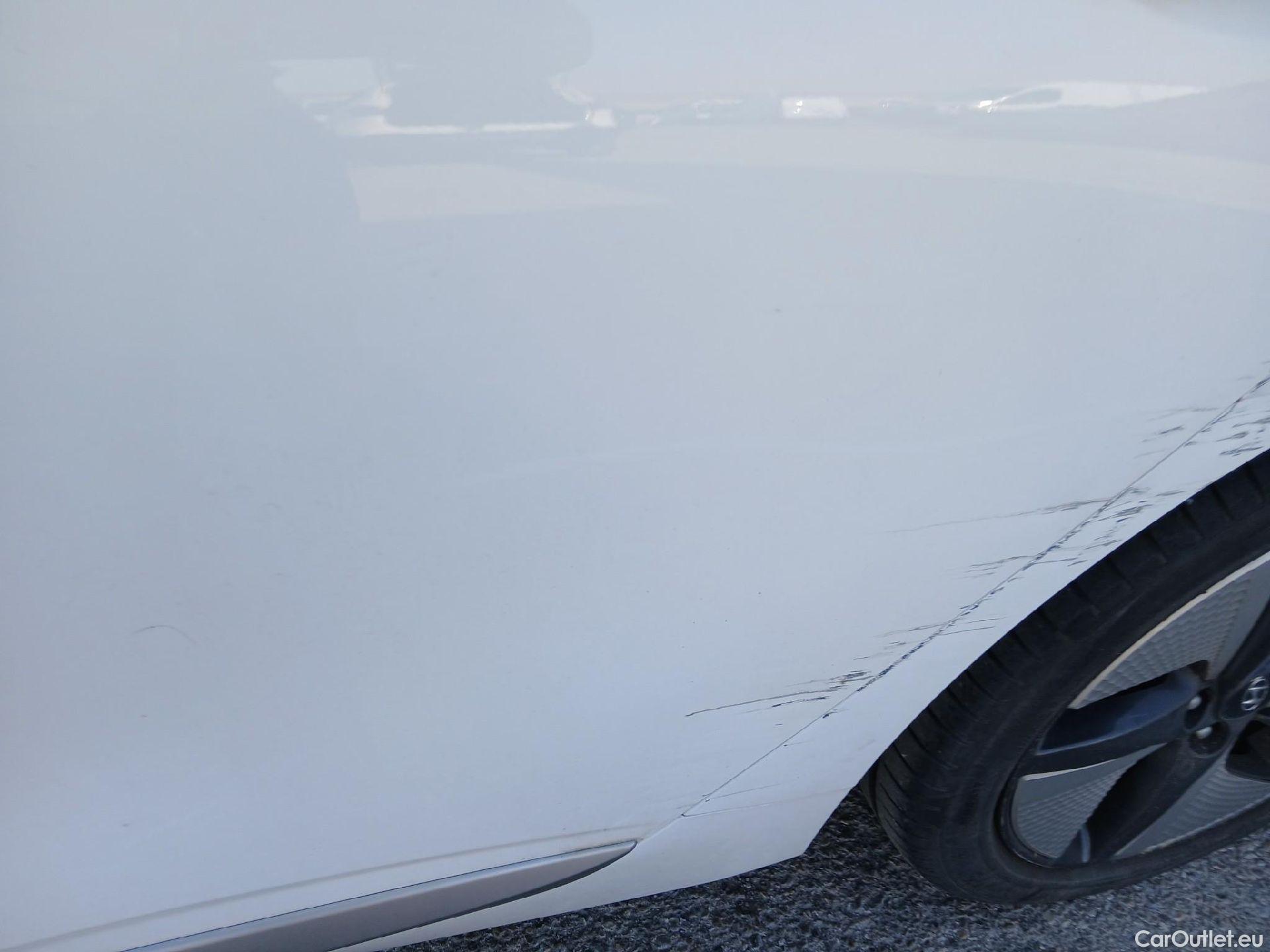  Hyundai   Ioniq HYUNDAI / 2019 / 5P / berlina con portón 1.6 GDI HEV Tecno DCT #6