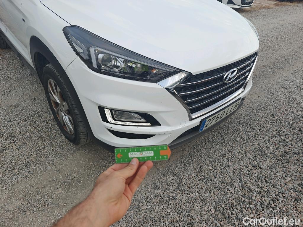  Hyundai  Tucson HYUNDAI  / 2018 / 5P / todoterreno 1.6 CRDI 85kW (116CV) 48V SLE 4X2(SP)(SL) #27