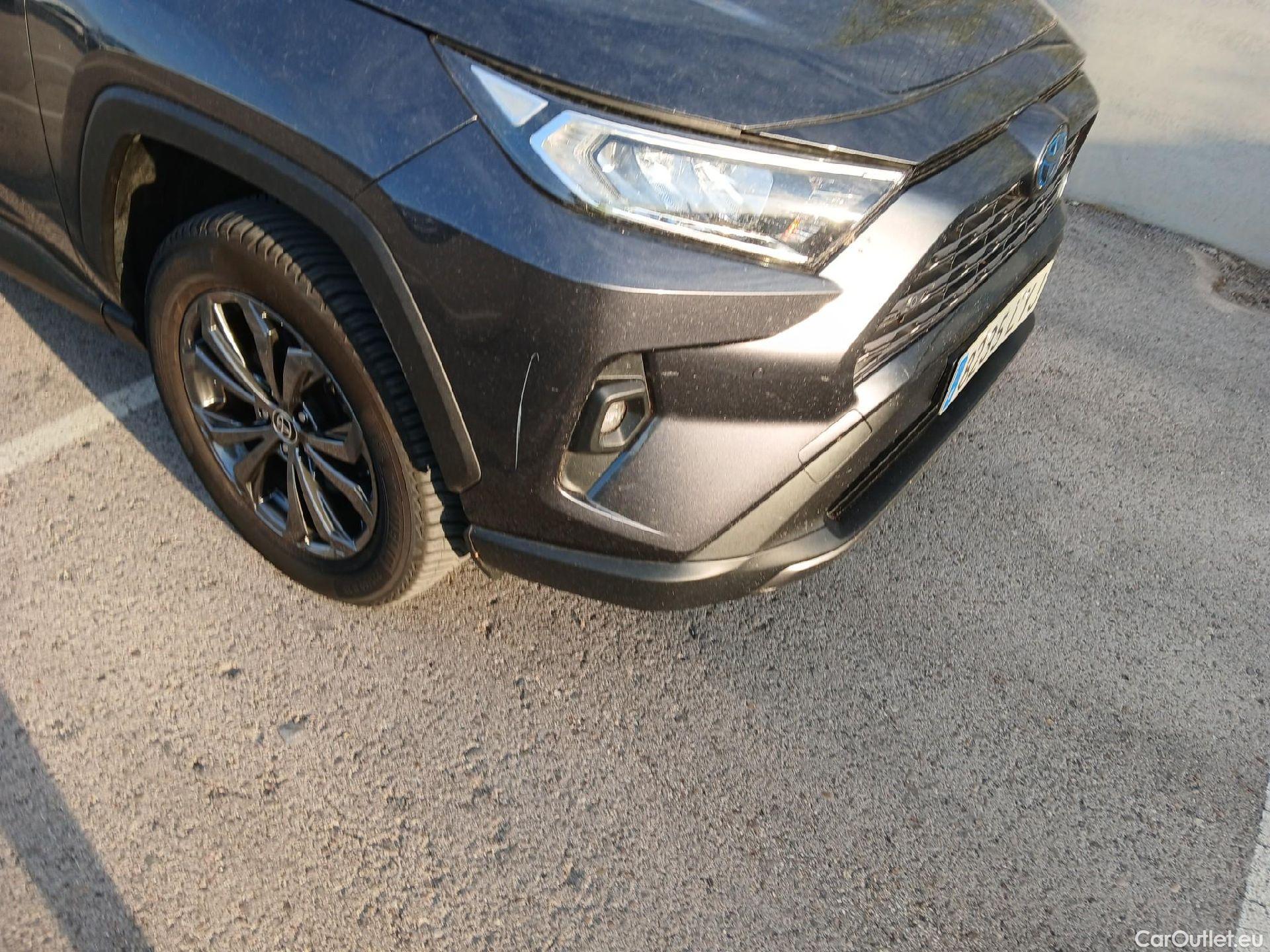  Toyota  RAV4 TOYOTA  / 2018 / 5P / todoterreno 2.5l 220H Advance #1