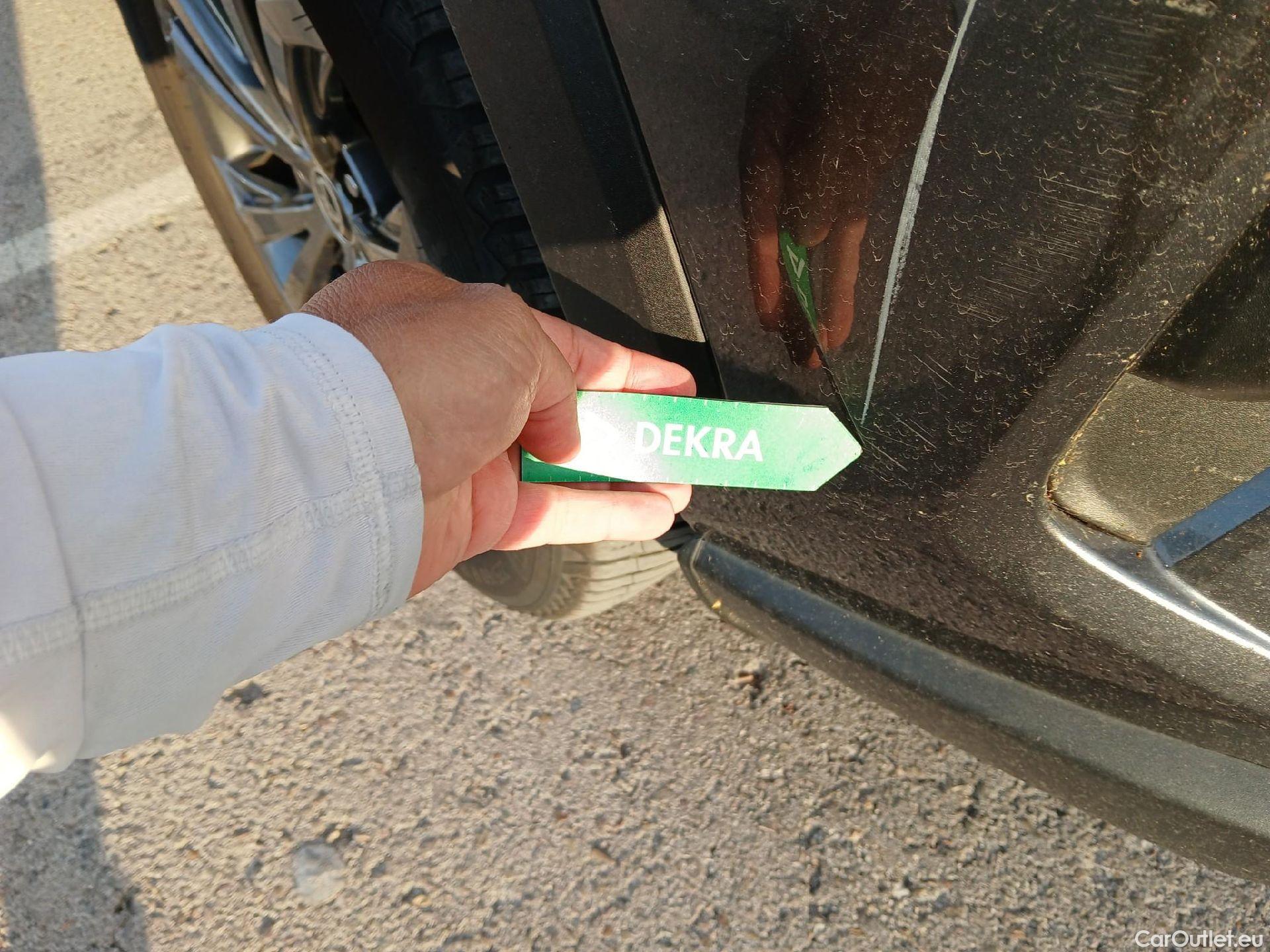  Toyota  RAV4 TOYOTA  / 2018 / 5P / todoterreno 2.5l 220H Advance #2