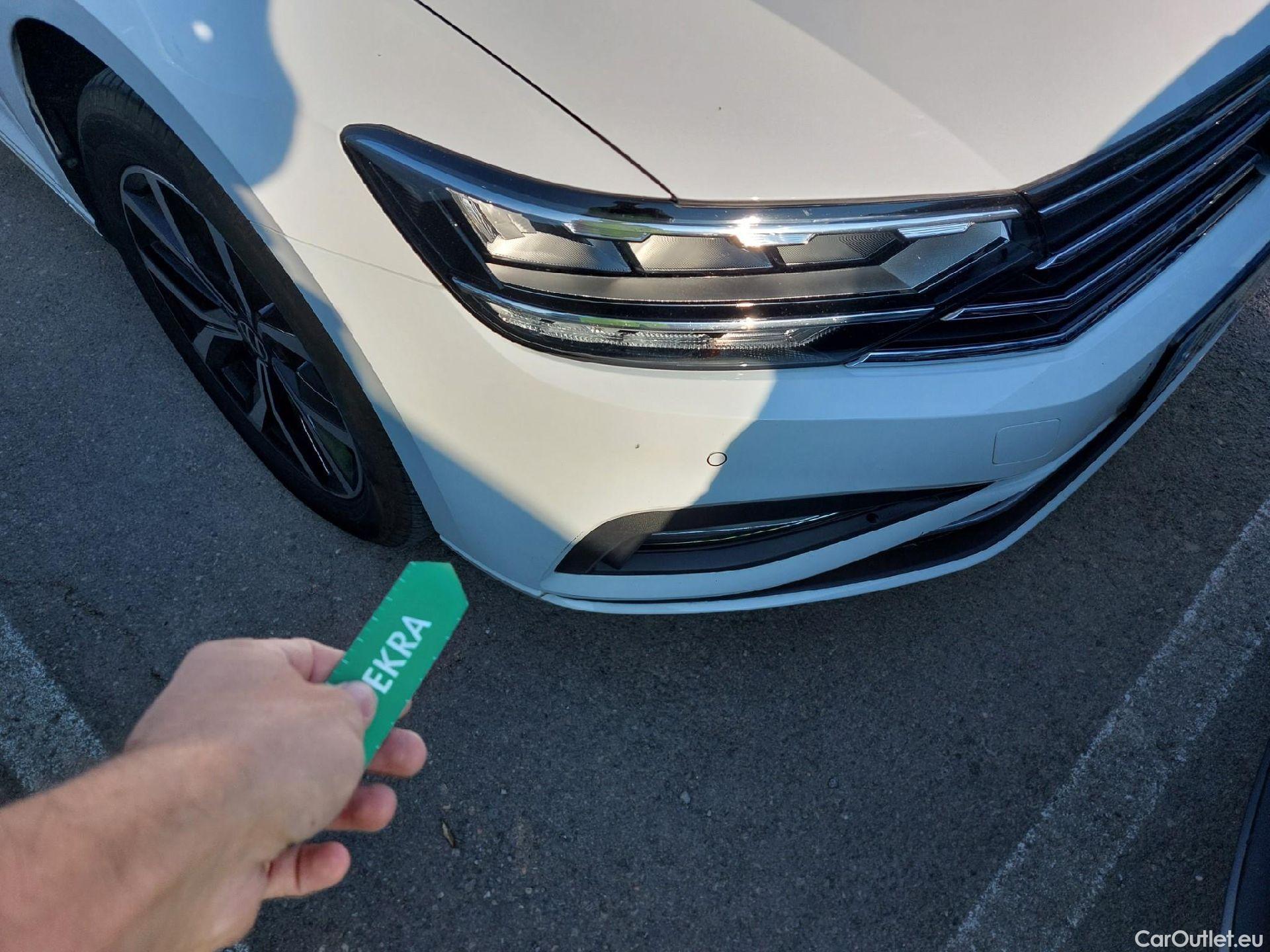  Volkswagen  Passat VOLKSWAGEN  / 2019 / 5P / familiar Variant Executive 2.0 TDI 110kW (150CV) #1