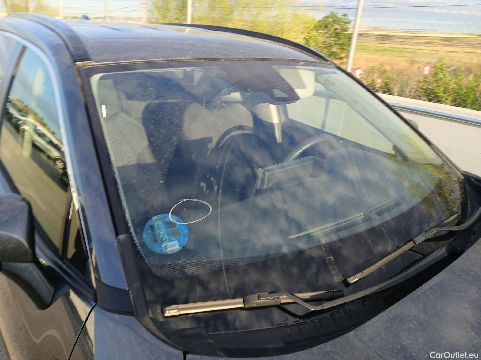  Toyota  RAV4 TOYOTA  / 2018 / 5P / todoterreno 2.5l 220H Advance #4