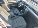  Volkswagen  Passat VOLKSWAGEN  / 2019 / 5P / familiar Variant Executive 2.0 TDI 110kW (150CV) #6