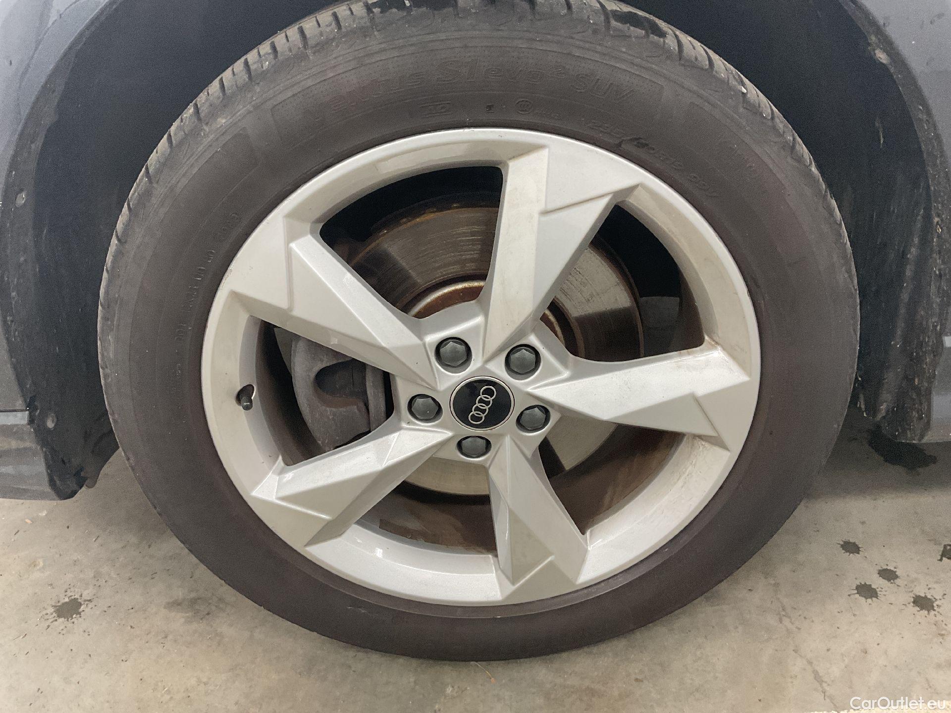  Audi  Q3 Audi,  SB '19 PHEV, Audi  Sportback 45 TFSI e S tronic S Line 5d #6