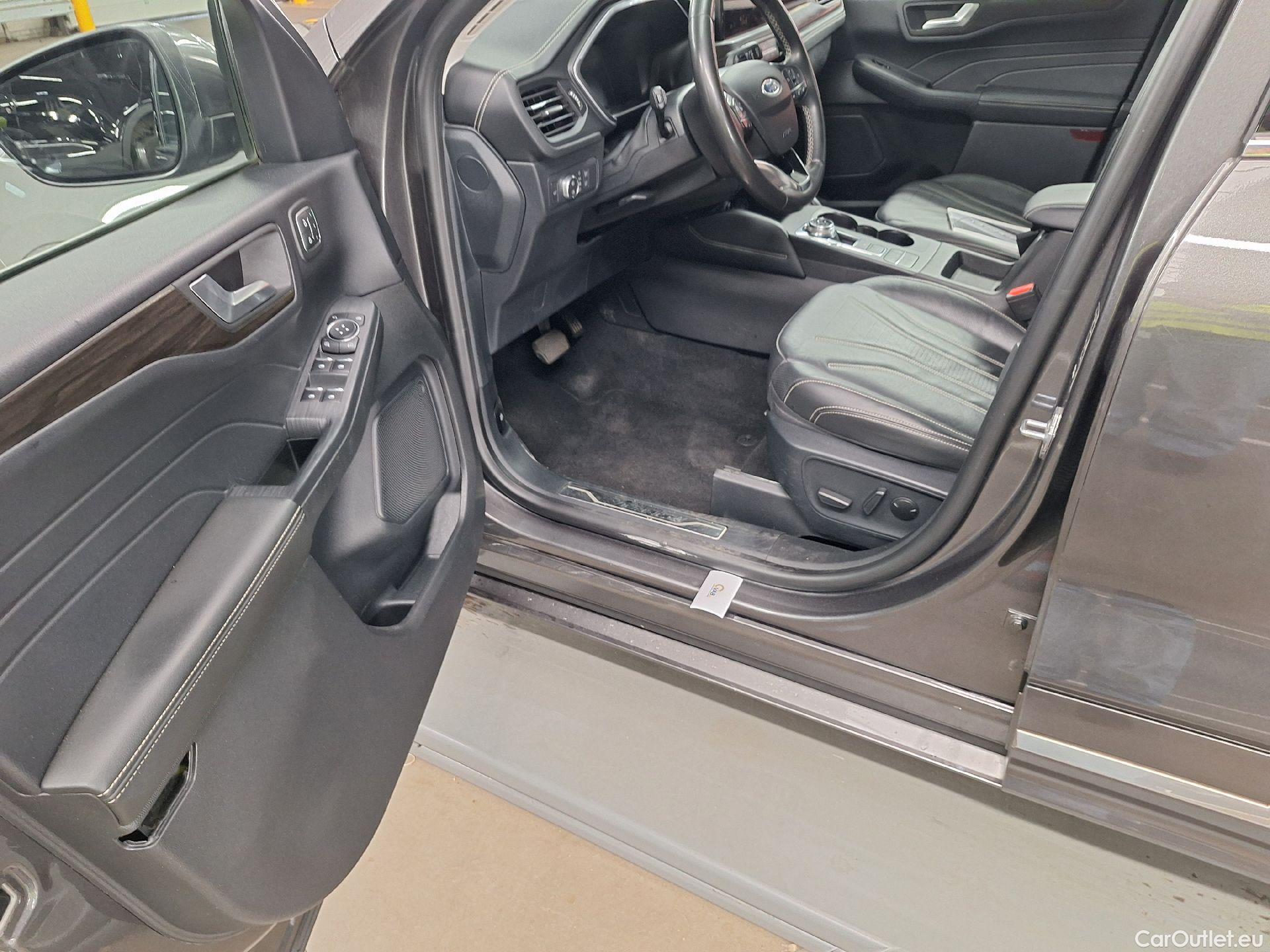  Ford  Kuga Ford,  '19, Ford  1.5 EcoBlue 88kW Aut. Vignale 5d #9