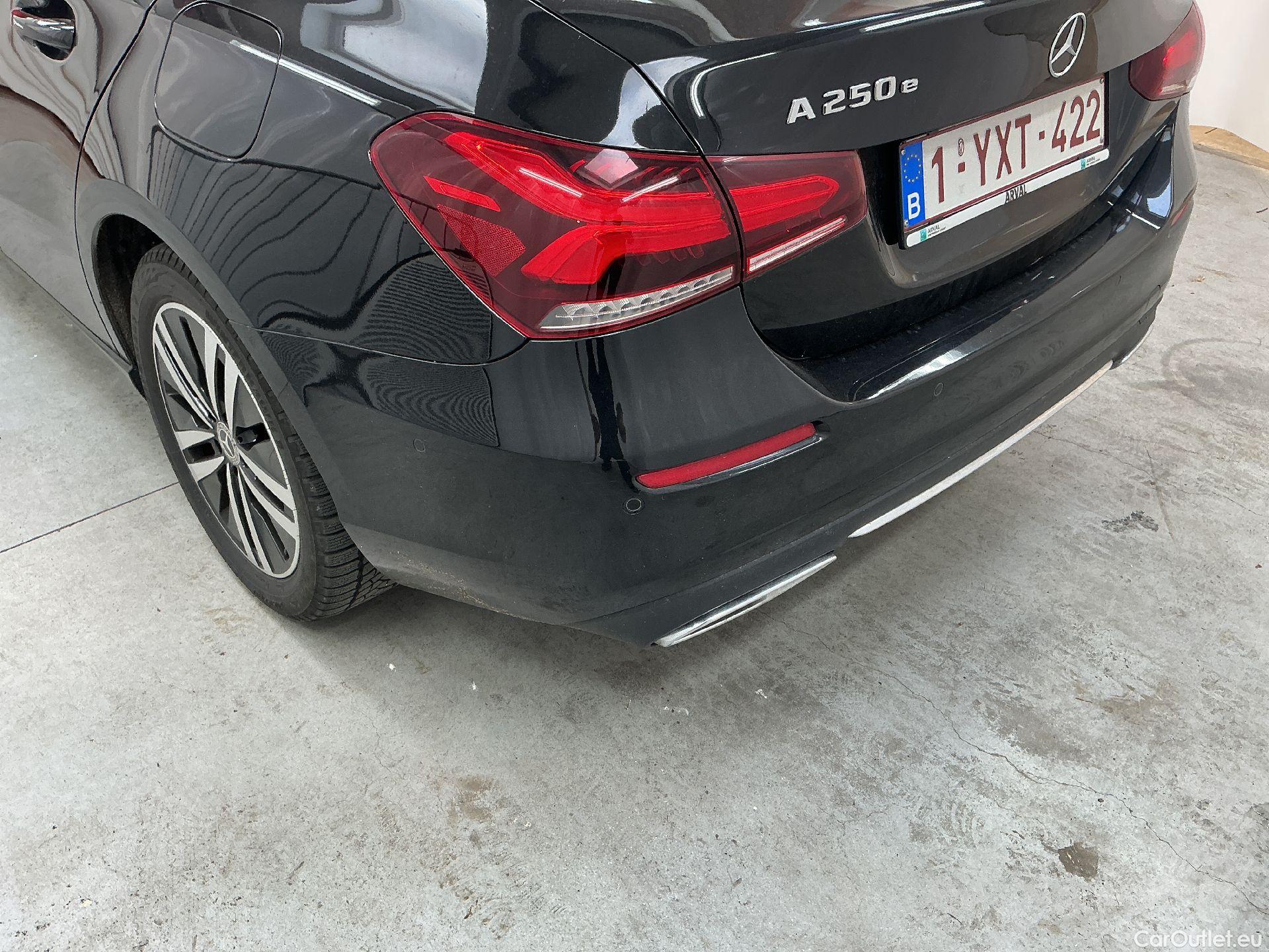 Mercedes  A-Klasse Mercedes, A-Class Berline '18, Mercedes-Benz  Limousine A 250e Business S #18