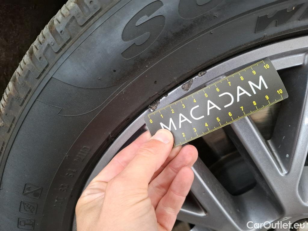  Mercedes  G-Klasee MERCEDES-BENZ GLE / 2019 / 5P / SUV GLE 300 d 4MATIC Avantgarde Line #3
