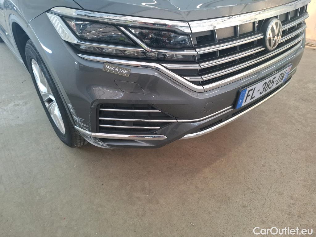  Volkswagen  Touareg VOLKSWAGEN   2018  5P  SUV 3 0 V6 TDI 231 4WD CARAT EXCLUSIVE AUTO #1