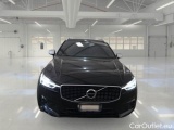  Volvo  XC60 VOLVO  / 2017 / 5P / SUV D4 GEARTR. R-DESIGN #6