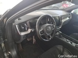  Volvo  XC60 VOLVO  / 2017 / 5P / SUV D4 GEARTR. R-DESIGN #88